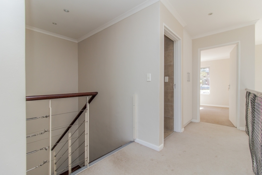 To Let 6 Bedroom Property for Rent in Bettys Bay Western Cape